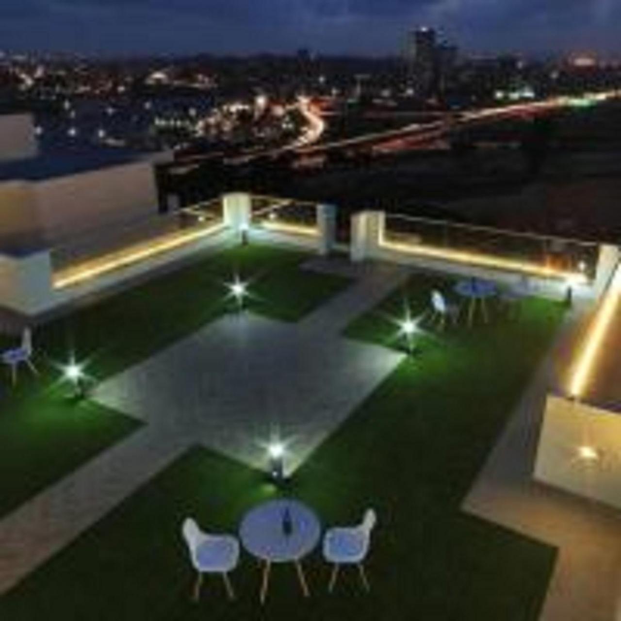 Doc'S Suite Accra Exterior photo